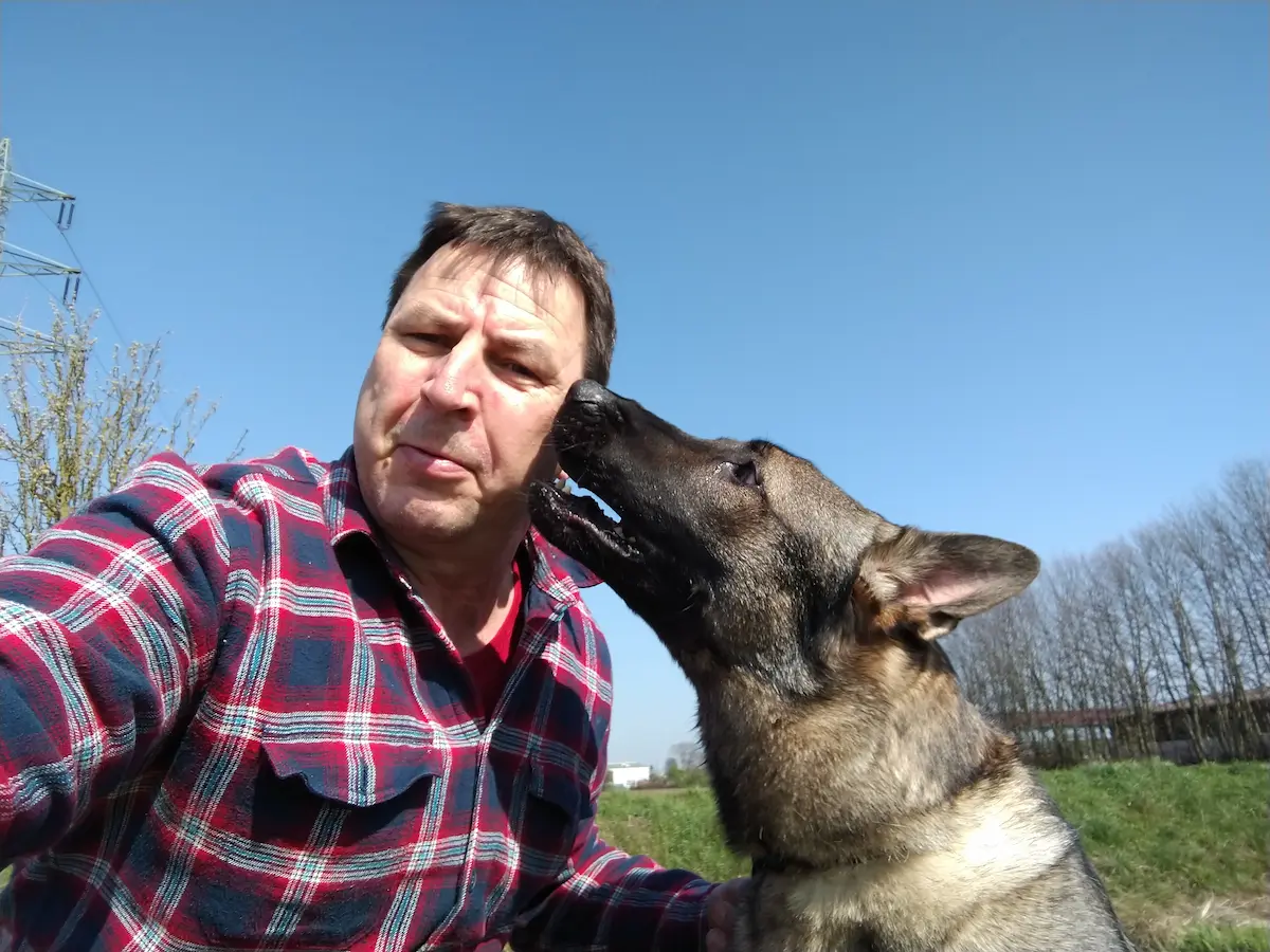 Deutscher Schäferhund Carlos mit Thorsten Lapsit